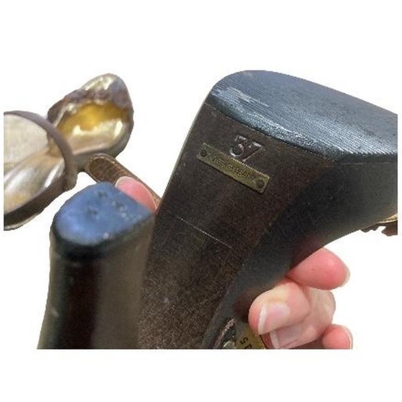 VINTAGE DOLCE AND GABBANA HEELS - Picture 5 of 5